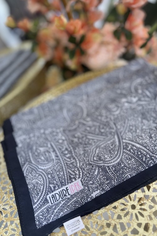 LADURE ESİNTİ SERİSİ ŞAL Siyah Ekru